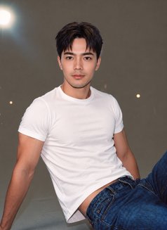 Kim Half Thai Korea - Male escort in Abu Dhabi Photo 8 of 8