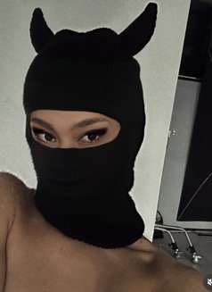 Kylie - Acompañantes transexual in Bali Photo 6 of 10