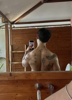 KIM - Male escort in Bali Photo 13 of 15