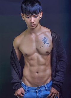 KIM - Male escort in Bali Photo 13 of 15