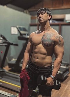 KIM - Acompañantes masculino in Bali Photo 18 of 19