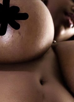 Kim Jay - escort in Nairobi Photo 11 of 13