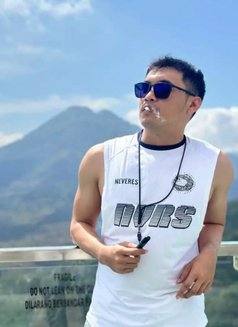 Kim Jiehan - Acompañantes masculino in Jakarta Photo 2 of 3