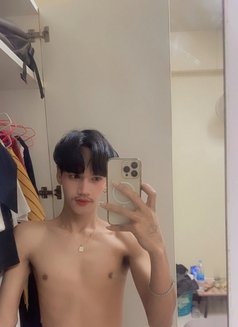 Kim K56 - Male escort in Bangkok Photo 1 of 5