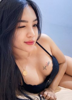 Kim New escort - puta in Taipei Photo 5 of 7