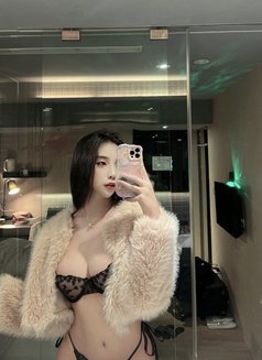 Kim Princess - Transsexual escort in Manila Photo 5 of 13