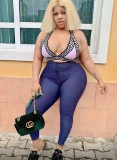 Kim - puta in Chennai Photo 10 of 10