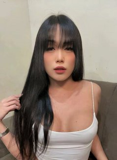 Kim Soju - Transsexual escort in Makati City Photo 26 of 26
