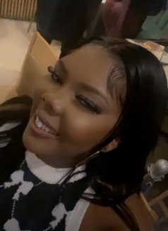 Kim - escort in Cape Town Photo 2 of 4