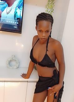 Kim - escort in Noida Photo 2 of 2