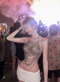 Kim - escort in Taipei Photo 5 of 22
