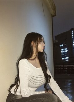 Kim - escort in Taipei Photo 4 of 7