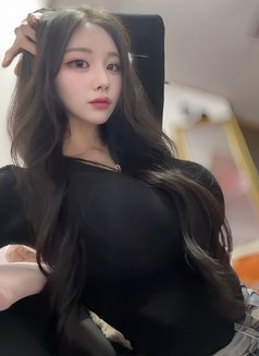 Kim - escort in Taipei Photo 7 of 7