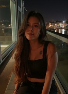 Kim Sujie - escort in Singapore Photo 2 of 8