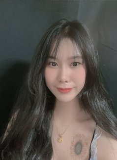 Kim Sujie - escort in Singapore Photo 4 of 8