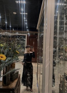 Kim - Transsexual escort in Bangkok Photo 5 of 6