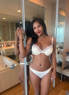 Kim Thai X, Big C Top - Transsexual escort in Bangkok Photo 6 of 8