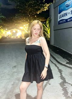 Kim Top and Bottom - Transsexual escort in Manila Photo 1 of 4