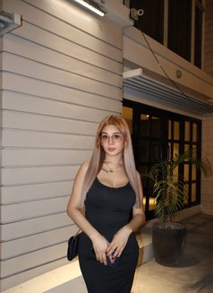 KIM YUMMY - escort in Taipei Photo 13 of 16