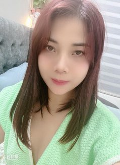 Kimbaby - puta in Hanoi Photo 3 of 10