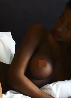 Kimberleyx - escort in Abu Dhabi Photo 4 of 8