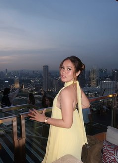 Kimberly - escort in Bangkok Photo 2 of 4