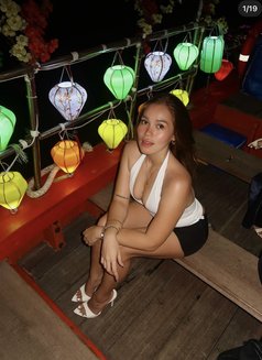 Kimberly - escort in Bangkok Photo 4 of 4