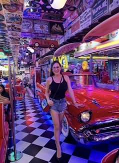 Kimberly - Transsexual escort in Manila Photo 12 of 14