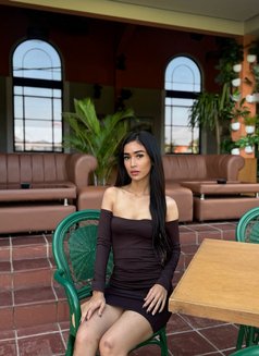 Kimberly - escort in Bali Photo 6 of 9