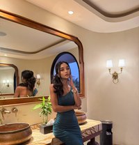 Kimberly - escort in Bali Photo 10 of 13
