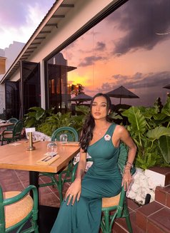 Kimberly - escort in Bali Photo 11 of 13