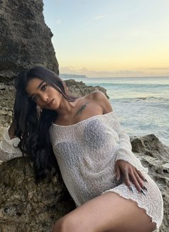Kimberly - escort in Bali Photo 13 of 13