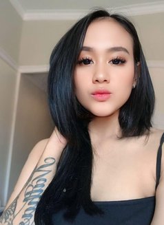 Kimberly - escort in Kuala Lumpur Photo 2 of 8