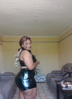 Kimberly - puta in Al Juffair Photo 2 of 4