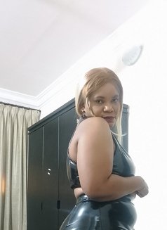 Kimberly - puta in Al Juffair Photo 3 of 4