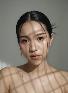 Kimberly - escort in Bangkok Photo 6 of 10