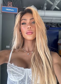 Kimberly - Transsexual escort in Phuket Photo 6 of 7