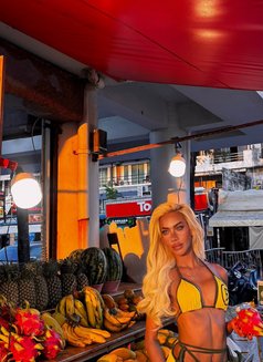 Kimberly - Transsexual escort in Phuket Photo 1 of 8