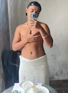 Kimi - Male escort in Bangalore Photo 1 of 6
