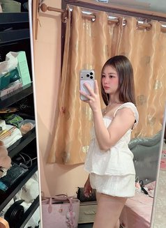 Kimi - escort in Bali Photo 2 of 4