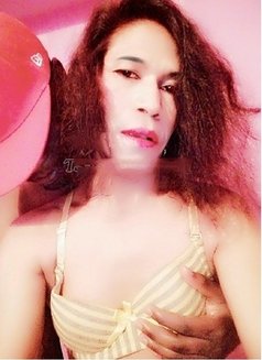 Kimie - Transsexual escort in Bangalore Photo 1 of 2