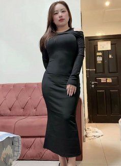 Kimly - puta in Abu Dhabi Photo 12 of 12