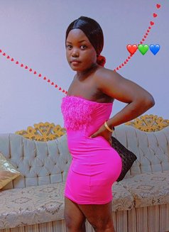 Kimmey - escort in Muscat Photo 2 of 5