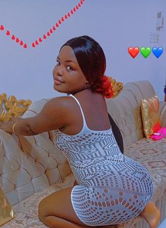 Kimmey - escort in Muscat Photo 4 of 5