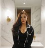 Kimmi - escort in Dubai Photo 3 of 6