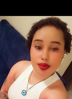 Kimmie - escort in Nairobi Photo 2 of 4
