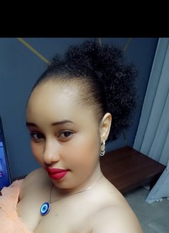 Kimmie - escort in Nairobi Photo 4 of 4