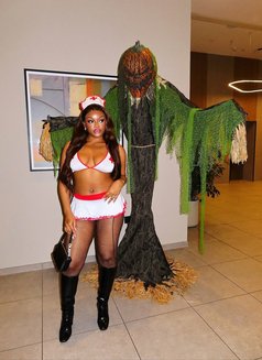 Kimmie - Acompañantes masculino in Dubai Photo 3 of 5