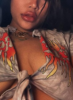 Kimmmmmy - puta in Okinawa Island Photo 2 of 9