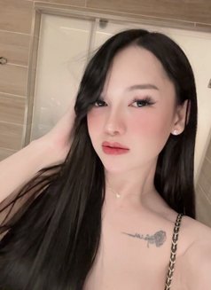 Kimmy - Transsexual escort in Hong Kong Photo 6 of 7